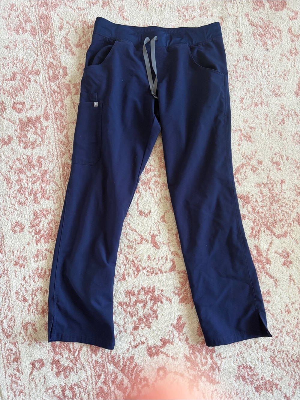 Figs Women's Straight Leg Scrub Pants in Navy with Gray Drawstring